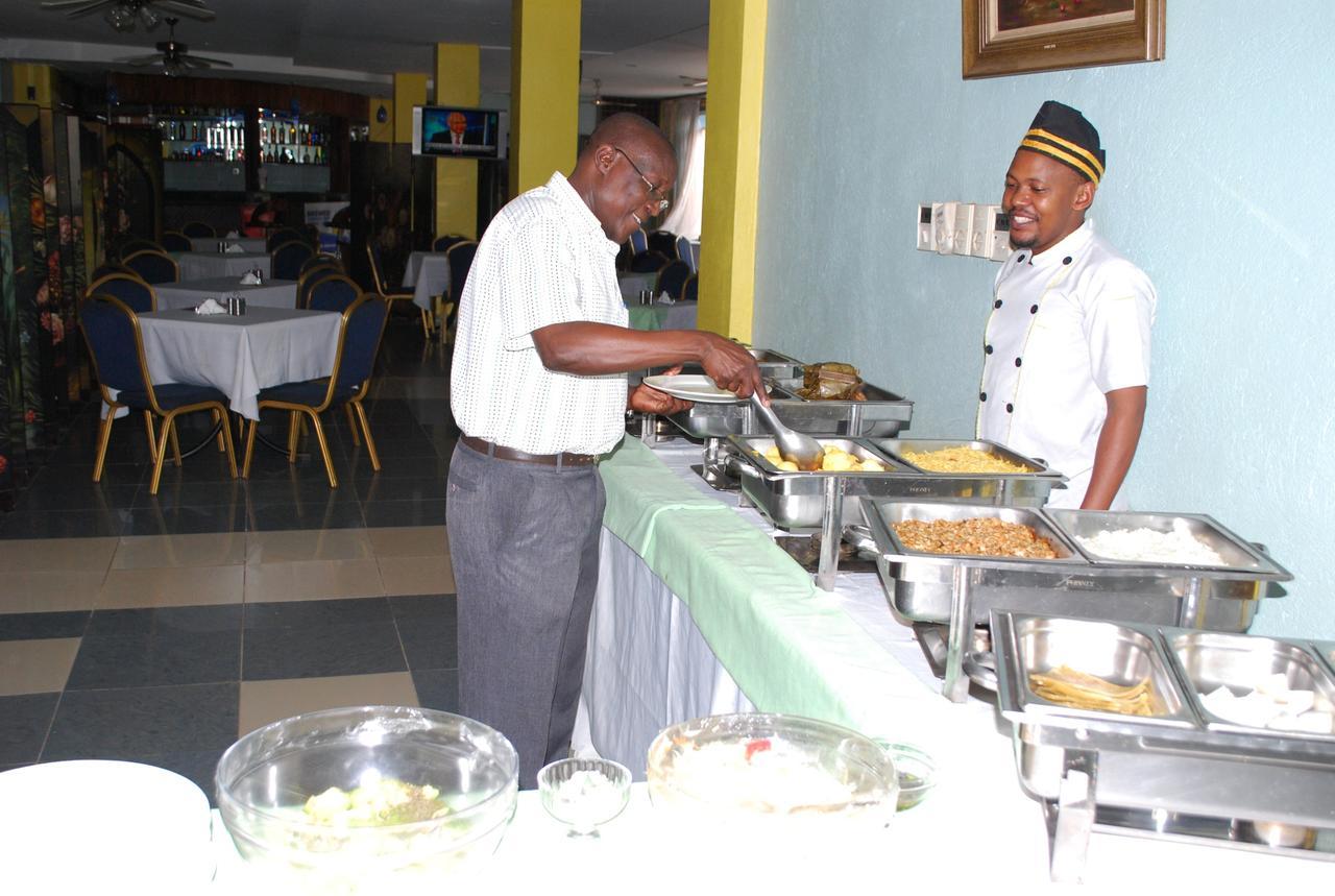 Aponye Hotel Kampala Exterior photo